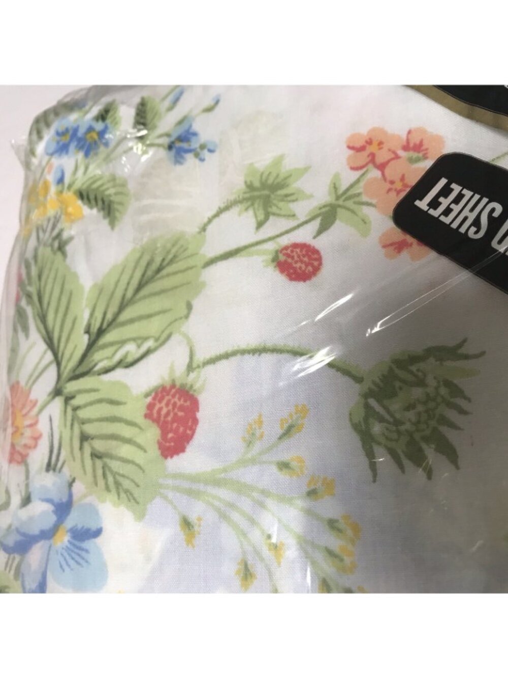 Vintage Pequot Double Fitted Sheet Floral Berries Cottage Gardens 54"x76" USA - Picture 3 of 12